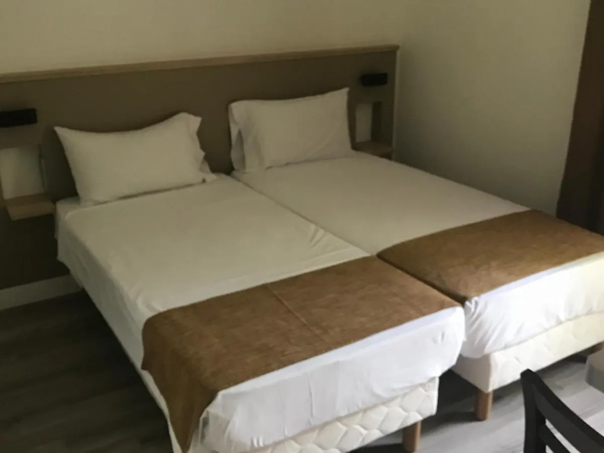 Amhotel Italie Lägenhetshotell 2*